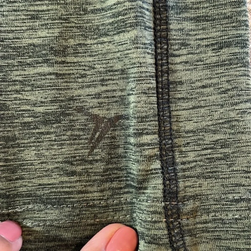Old Navy Green Black Go Dry Active Shorts Size XXL (18) EUC #0278